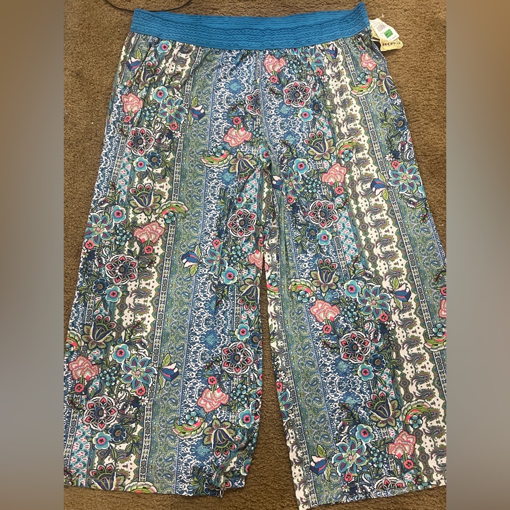 New / ONE WORLD Blue and Pink Patterned Wide-Leg Pants Plus Size 3X - Picture 2 of 11